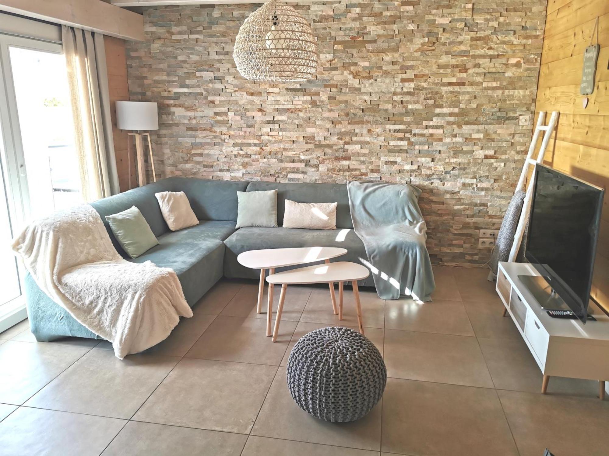 Gite De Mortagne, Chalet Avec Piscine - By Primo C0Nciergerie Gigny-sur-Saone Eksteriør billede
